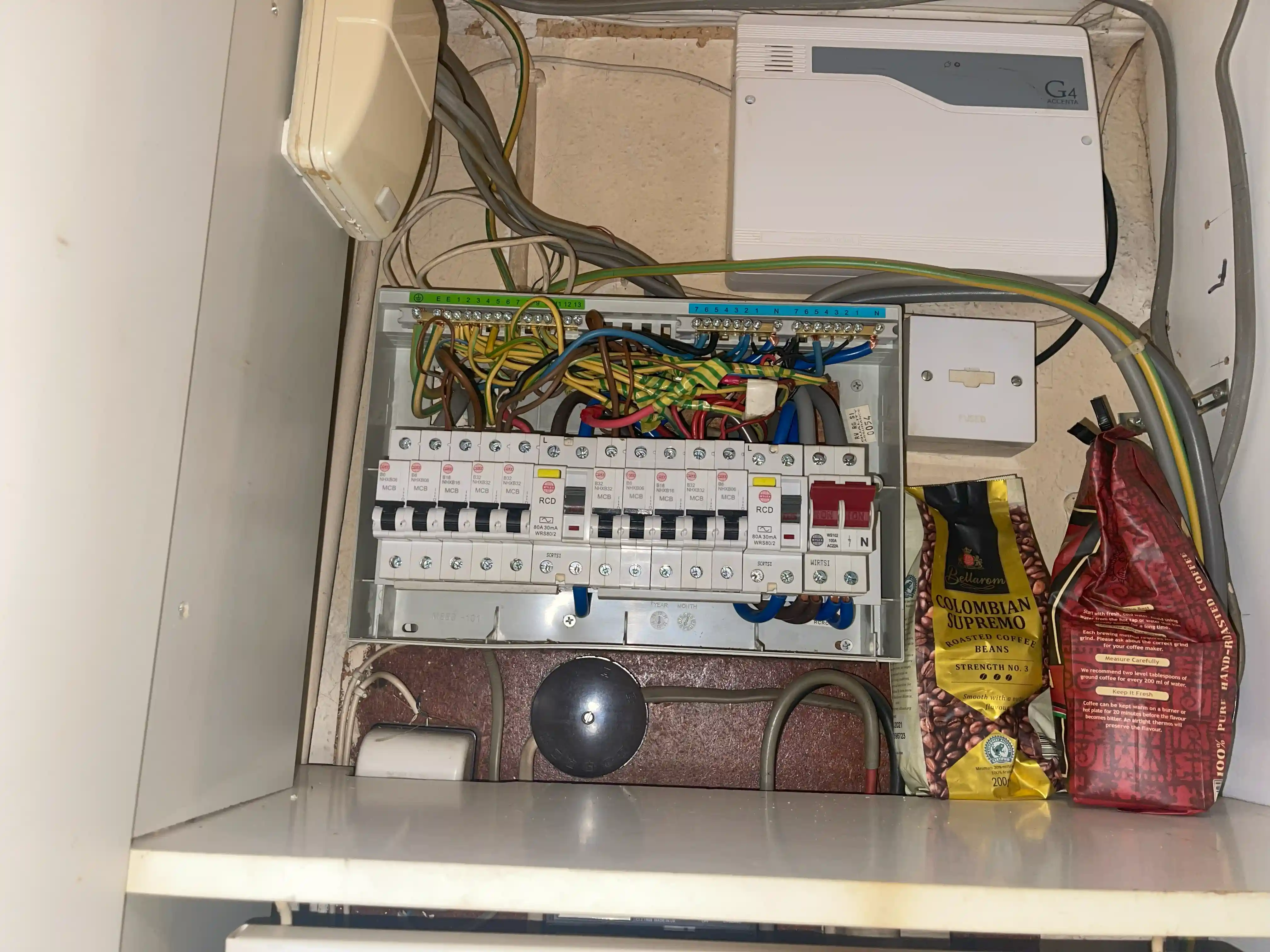 24 Hours Emergency Electrician near Coulsdon